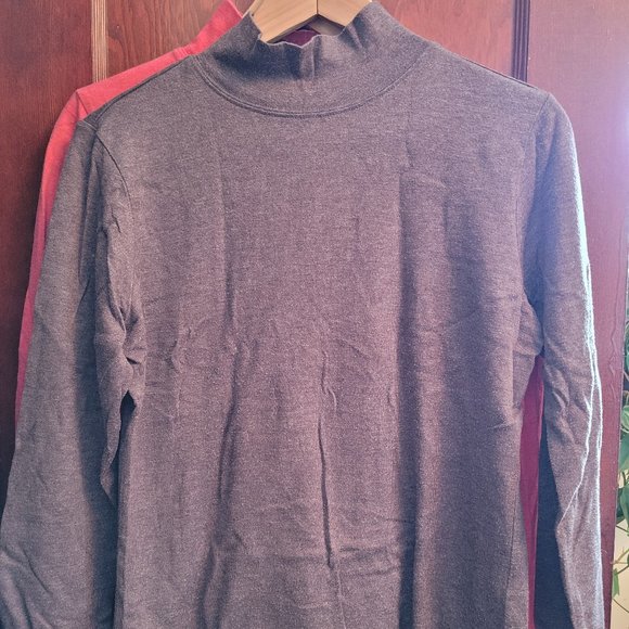 Spanner Mock Neck Bundle - Picture 2 of 7